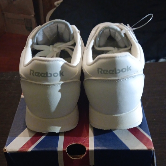 Reebok Classic Rare From 90s/2000s Mens 6 Womens 7.5 NWT & BOX - Picture 4 of 10
